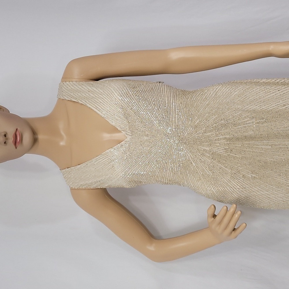 𝅺Aidan Mattox Women's Plunging V Neck Gown - Picture 10 of 15